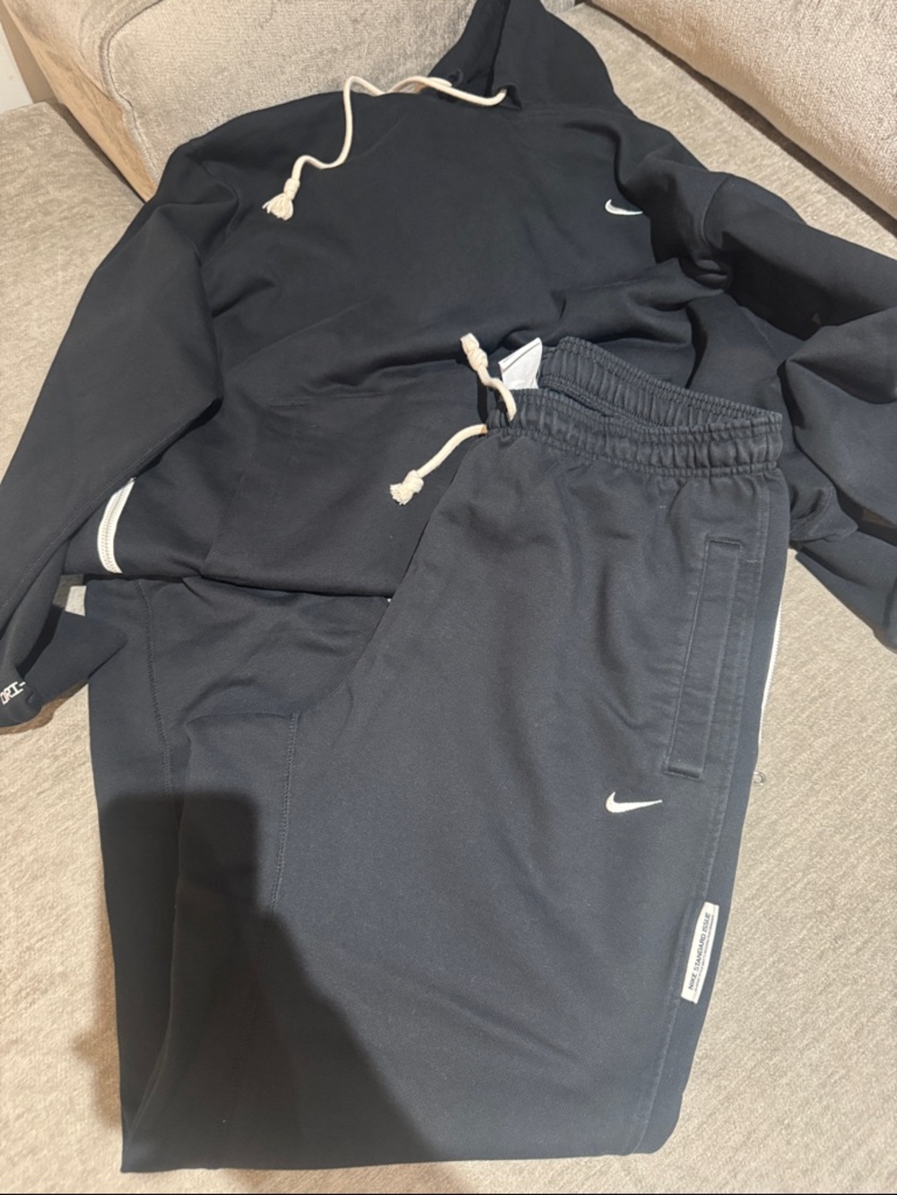 Nike standard issue sweatsuit Dri-fit - Picture 7 of 9